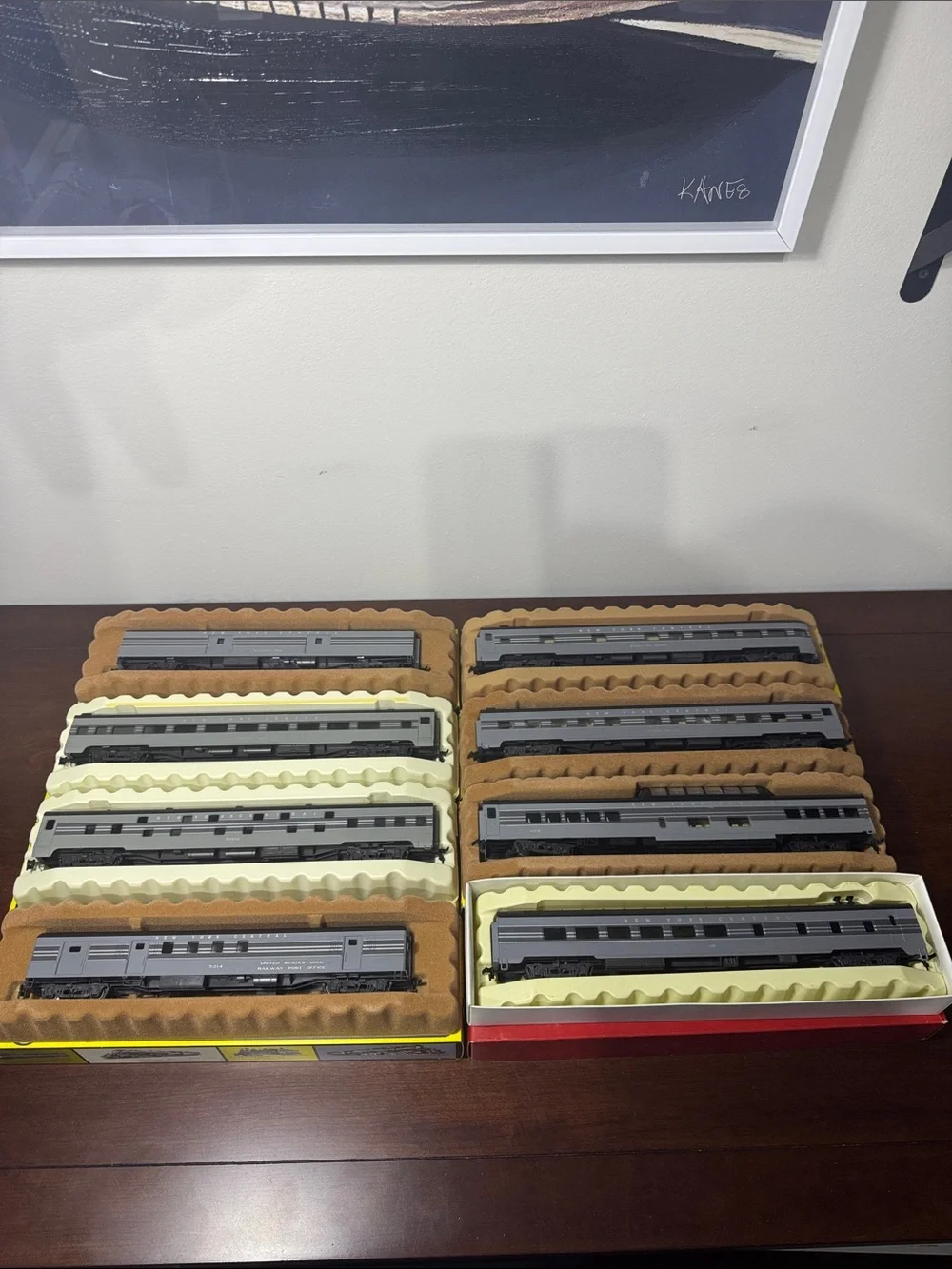 AHM/Rivarossi New York Central 1930’s HO Scale 8 Piece Passenger Car Set (New)